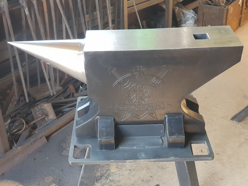 78kg London pattern anvil Drakon