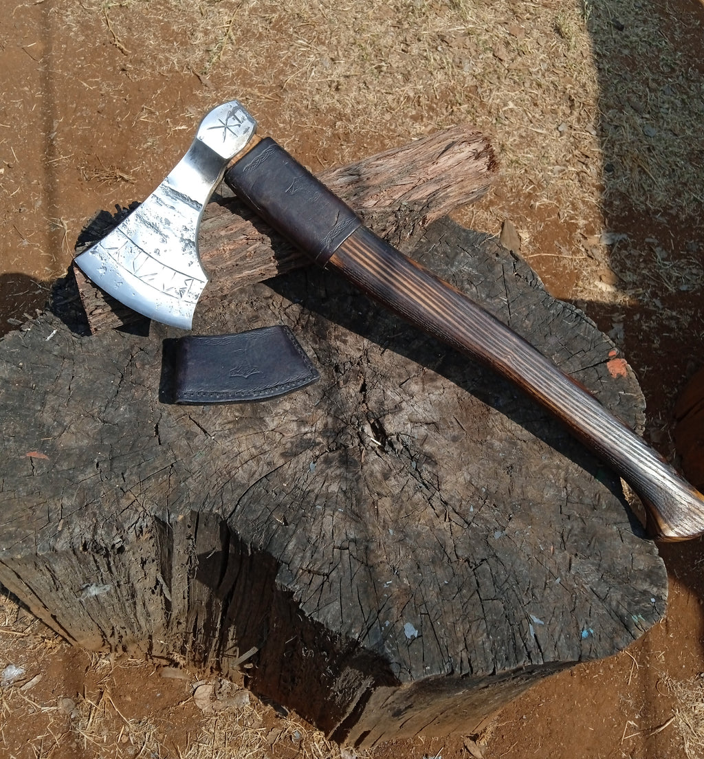 Woodcutting axe